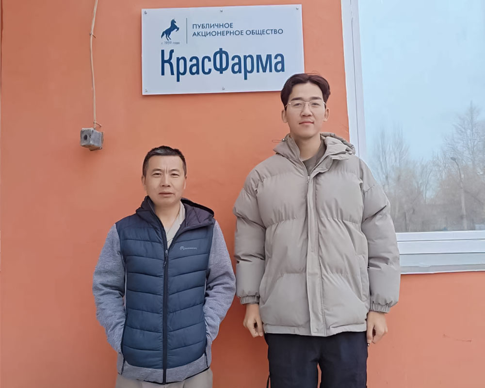 Install-Laboratory-coating-machine-in-Russia (2).jpg